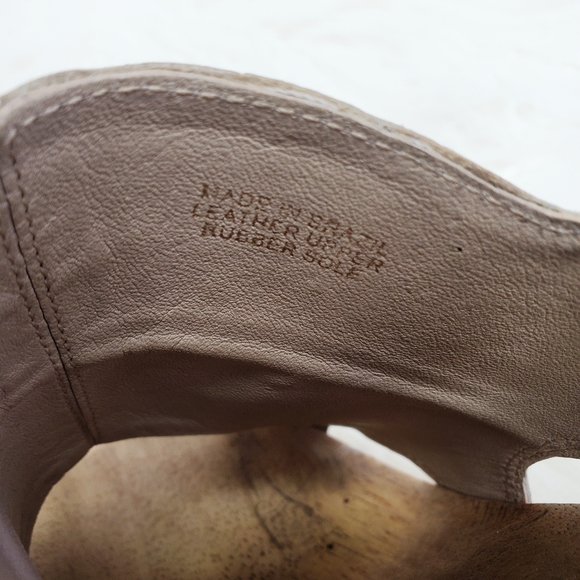 Trina Turk | Pasadena Wooden Block Heels - Picture 10 of 13